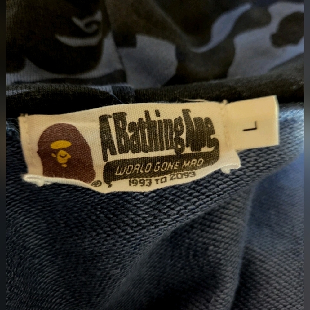 BAPE Color Camo Shark WGM Hoodie Sweatshirt Navy Blue | A Bathing Ape LG ( EUC) - Picture 7 of 8